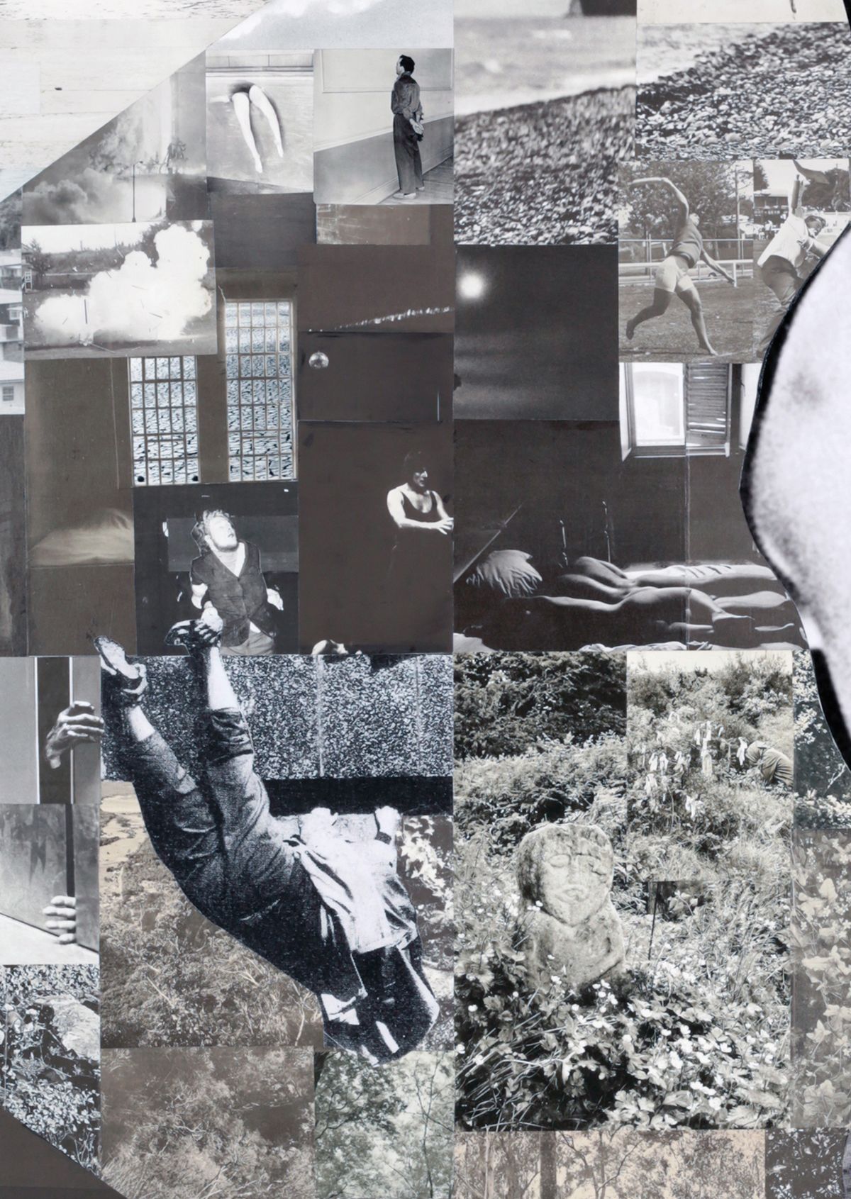 Dark mist through the floor