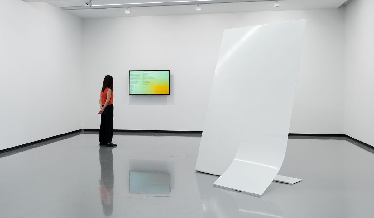 Living Sculpture (white)