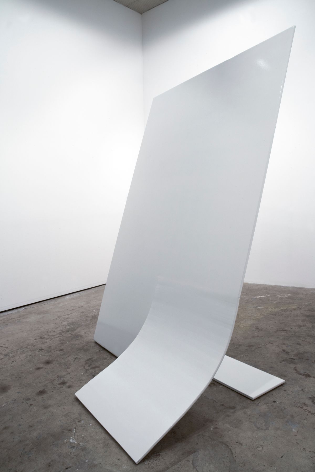 Living Sculpture (white)