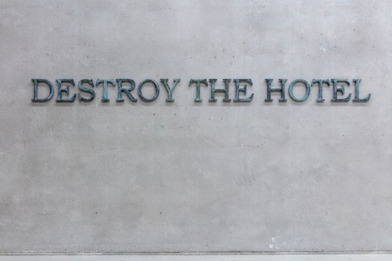 Oscar Perry, DESTROY THE HOTEL, 2023