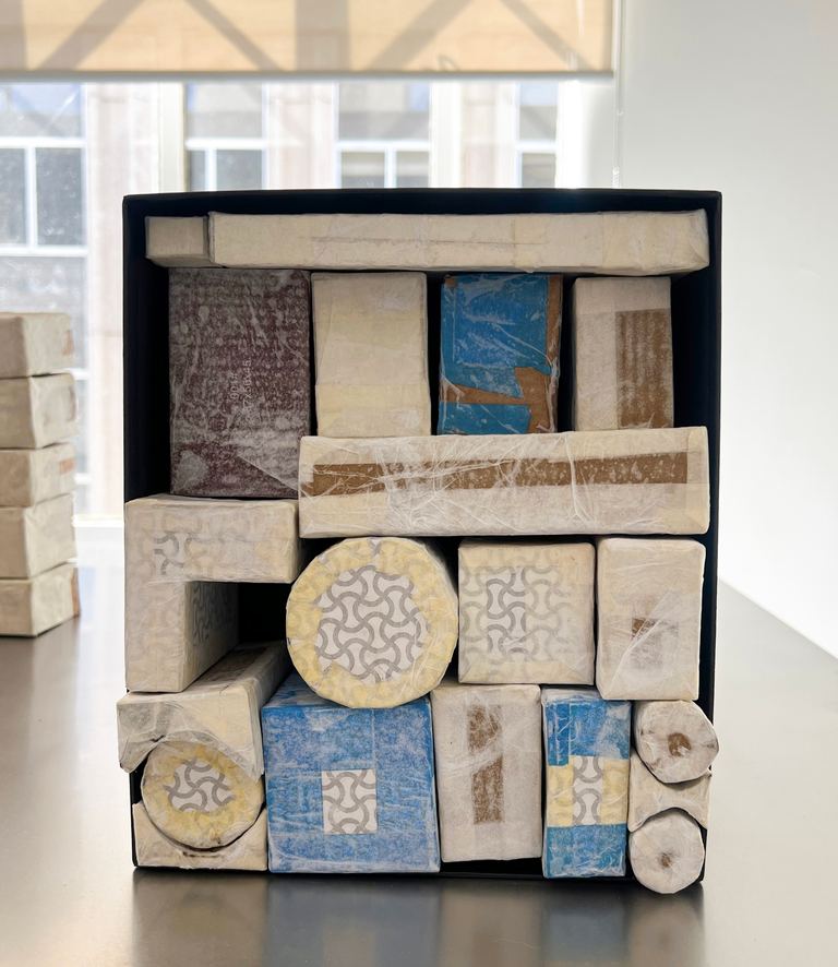 Augusta Vinall Richardson, Untitled (black box), 2023