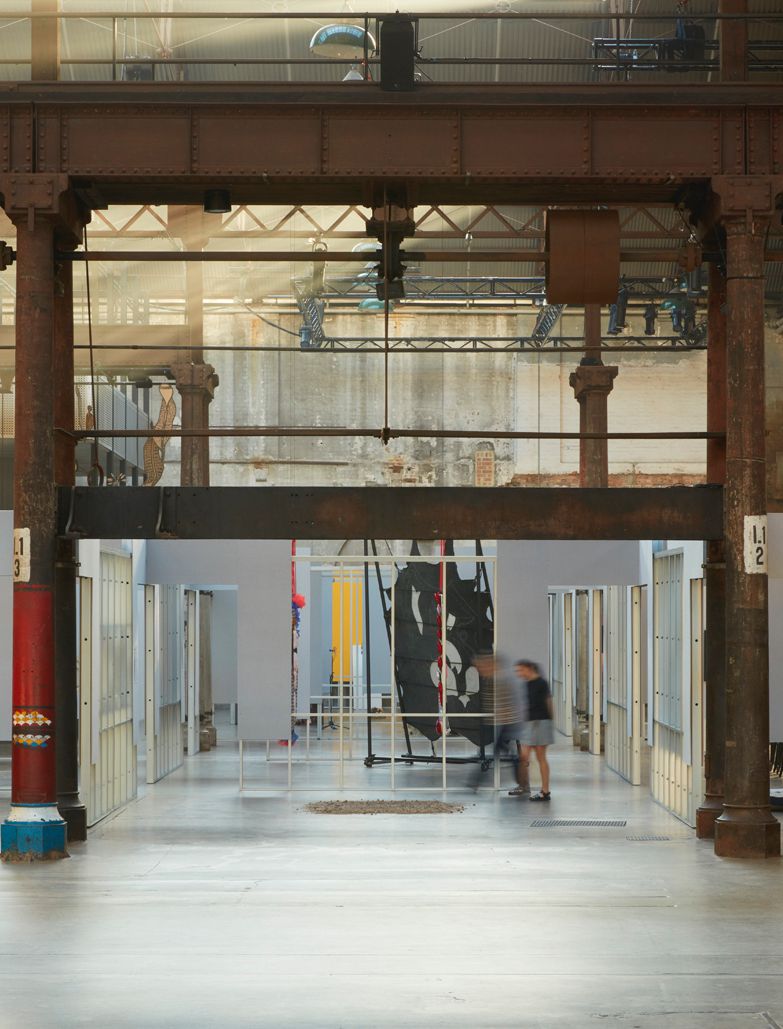 No Show — Close Contact