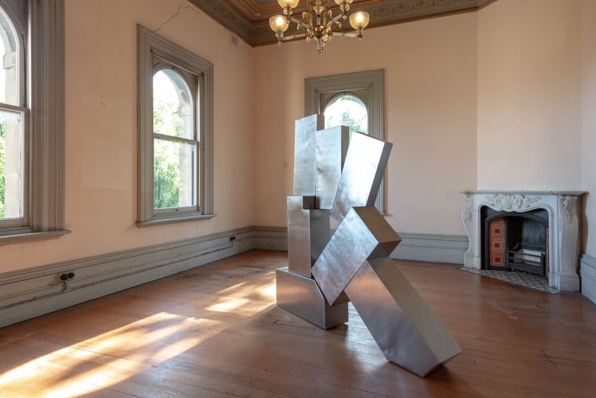 Augusta Vinall Richardson, Crushing Again, 2024 | installation view Villa Alba, Melbourne