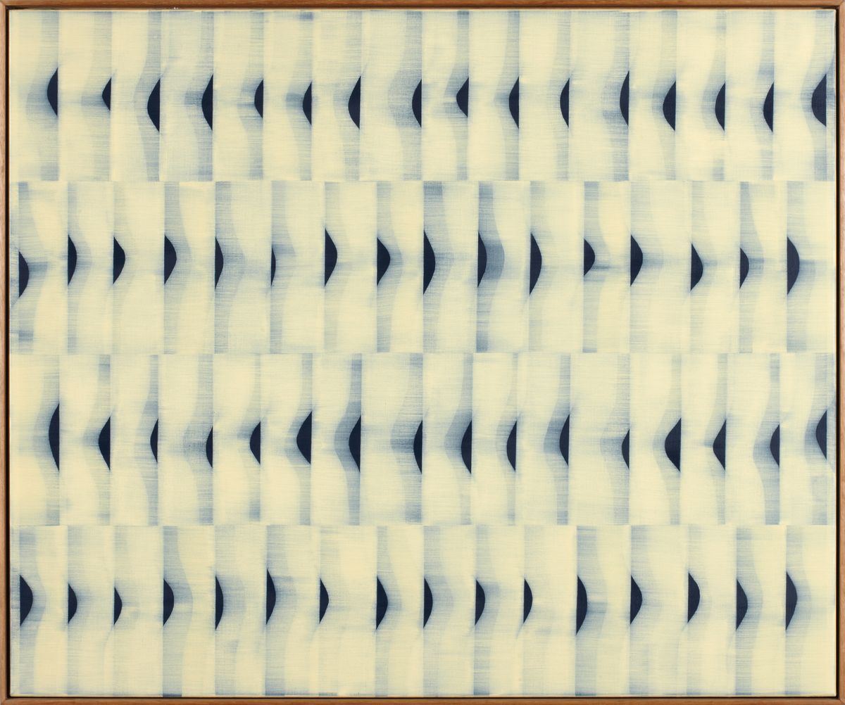 One half of a woman's waistline repeated (Study II)