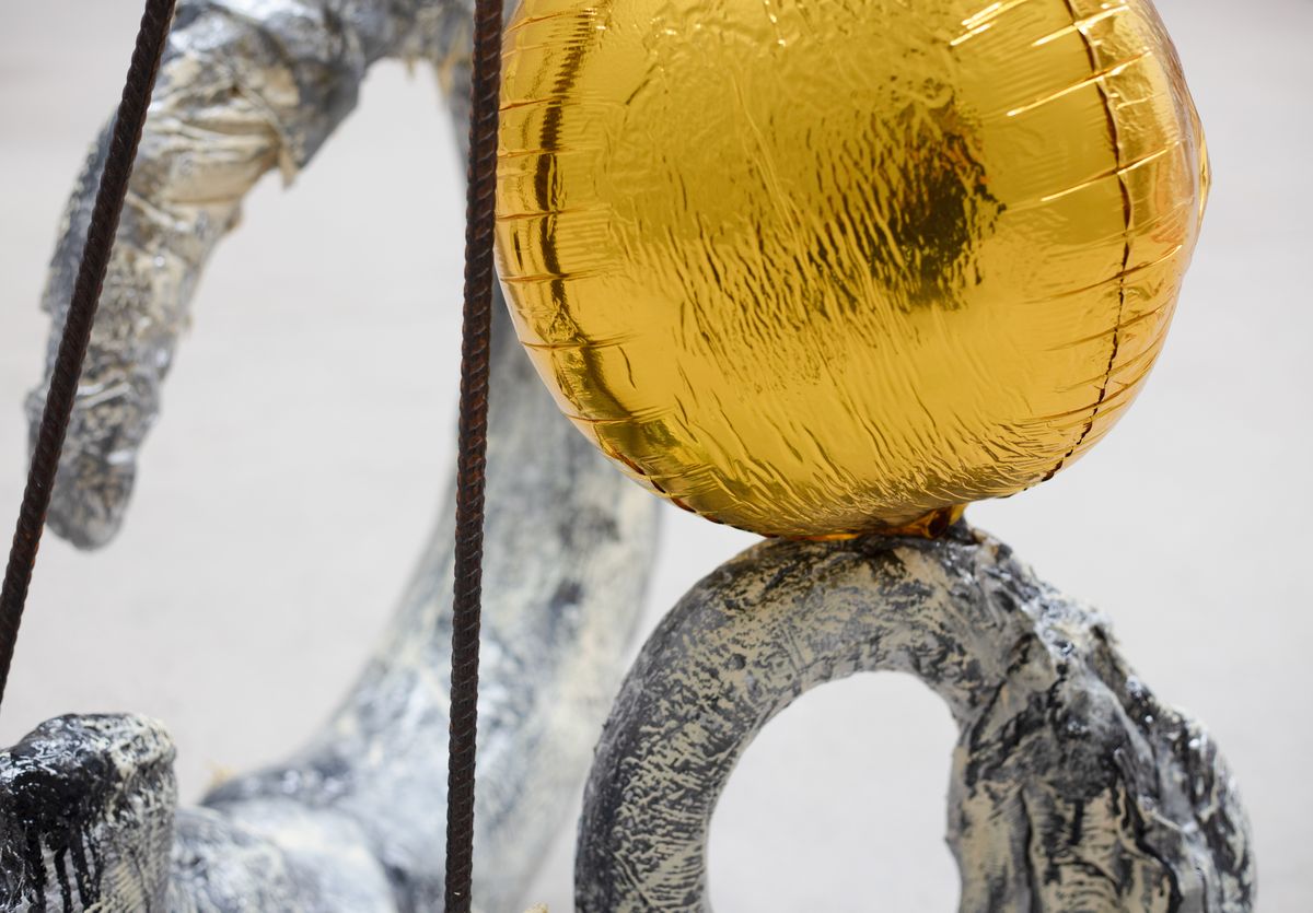 Gavel Banger (Emote sculpture)